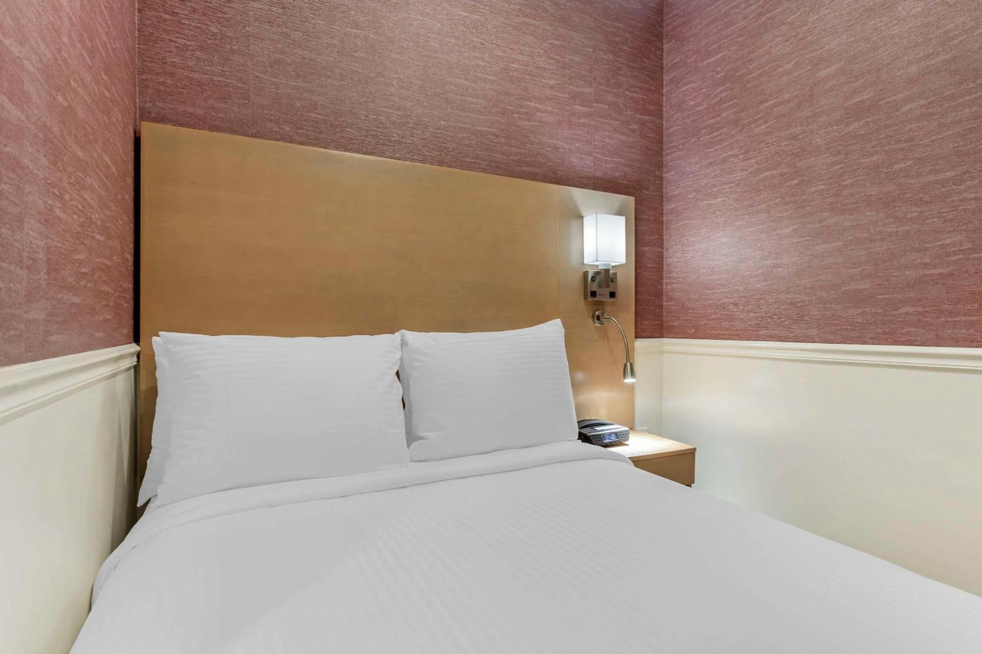 The Mayfair Hotel Times Square, Ascend Hotel Collection New York Exteriér fotografie